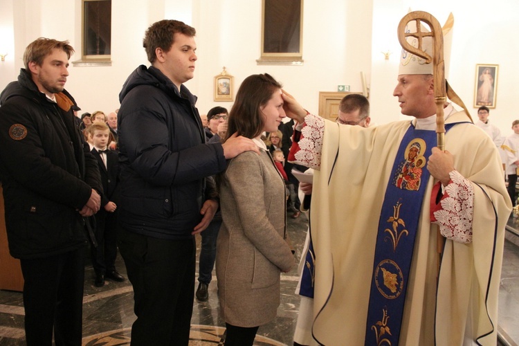 Zakręt. Bierzmowanie przy Madonnie