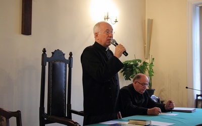 - Rada jest próbą koordynacji między strukturami ruchów, które są w naszej diecezji - mówił bp Andrzej F. Dziuba