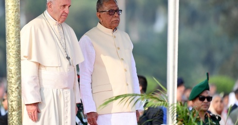Pierwsze kroki Franciszka w Bangladeszu
