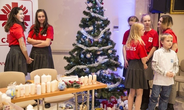 Świec jest wiele, a miłosierdzie - jedno