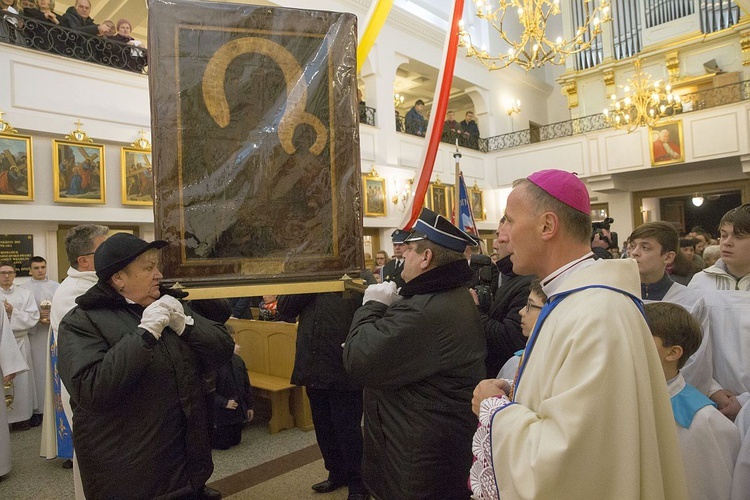 Długa Kościelna: Matka Boża w świątyni swojej Mamy