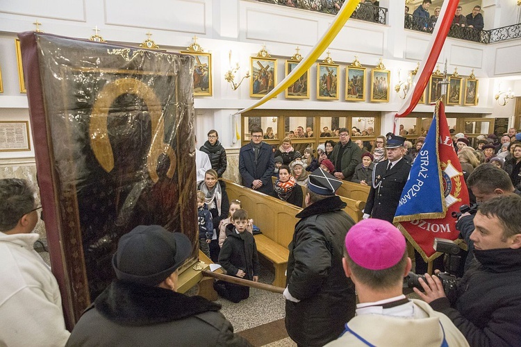 Długa Kościelna: Matka Boża w świątyni swojej Mamy