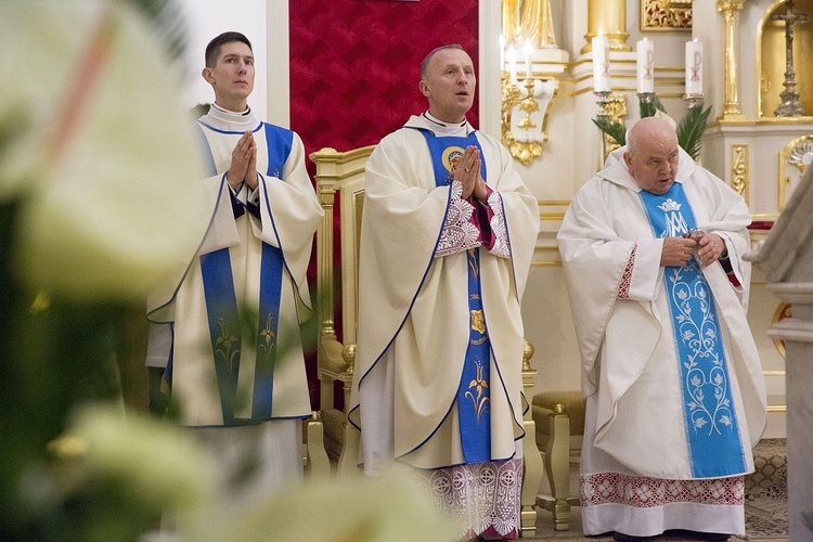 Długa Kościelna: Matka Boża w świątyni swojej Mamy