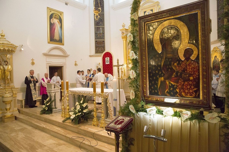 Długa Kościelna: Matka Boża w świątyni swojej Mamy