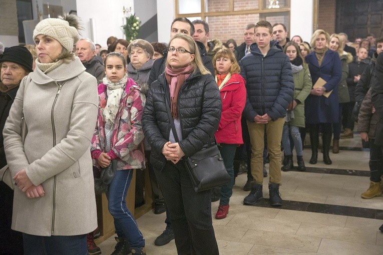 Korona dla Maryi w Halinowie