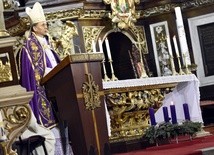 Liturgii nieszporów I Niedzieli Adwentu przewodniczył bp Adam Bałabuch