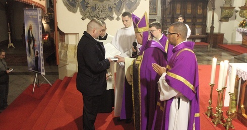 Przekroczyli próg wiary