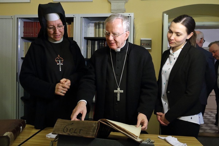 Prezentacja odnowionych ksiąg