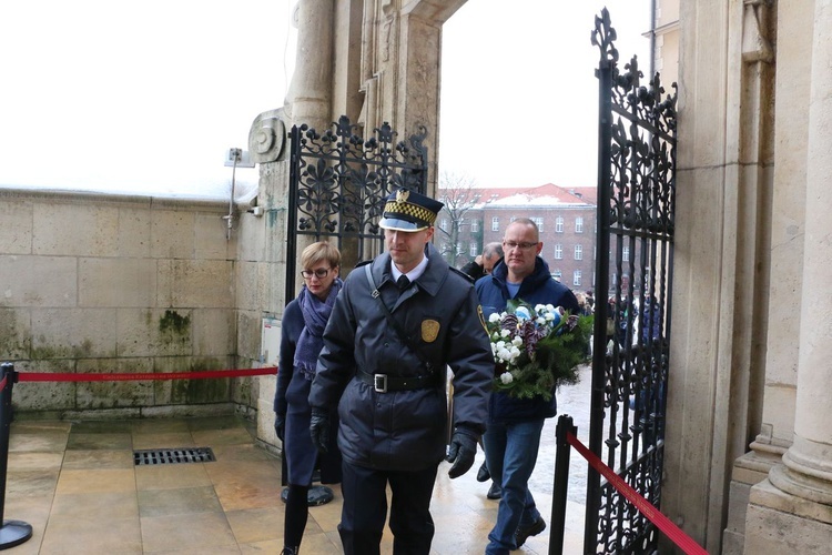 Uczniowie uczcili pamięć marszałka Józefa Piłsudskiego