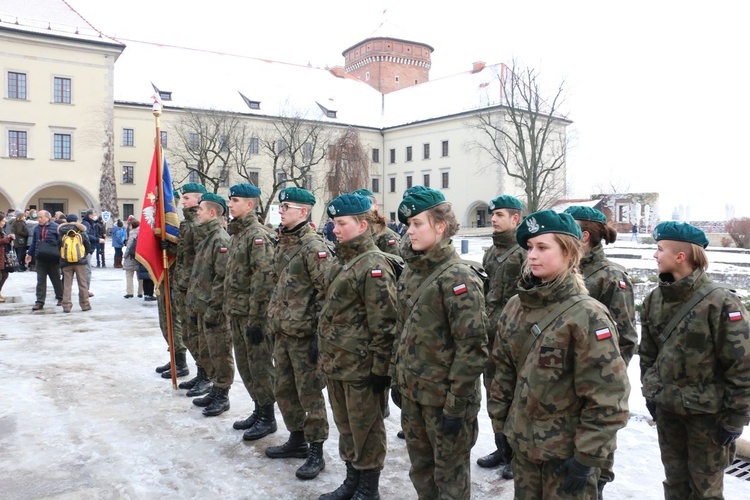 Uczniowie uczcili pamięć marszałka Józefa Piłsudskiego