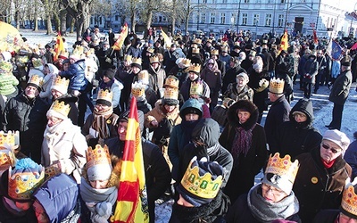 Organizatorzy liczą, że i tym razem za Mędrcami ze Wschodu podąży wielka rzesza koronowanych głów...