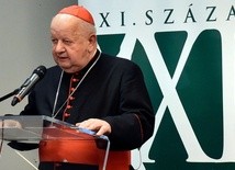 Kard. Dziwisz laureatem Nagrody im. Petőfiego