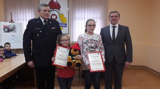 Nagrodzono 9-letnią Julkę, która uratowała rodzinę przed zaczadzeniem