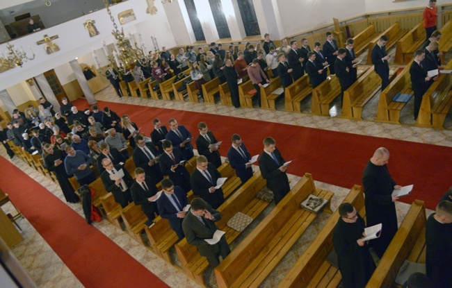 Akatyst w seminaryjnej kaplicy w Radomiu