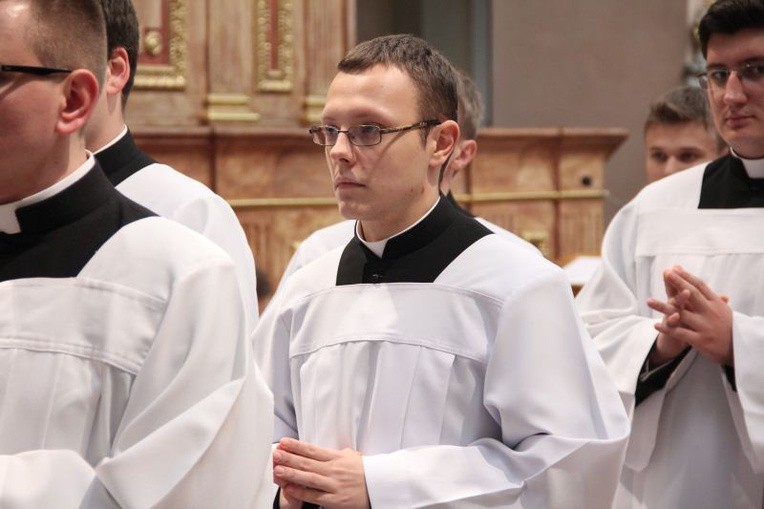 Akolitat i kadydatura do święceń