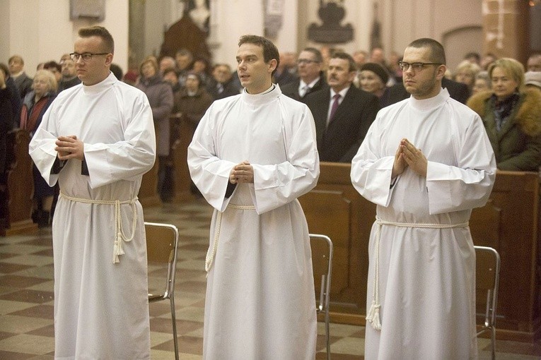Święcenia diakonatu