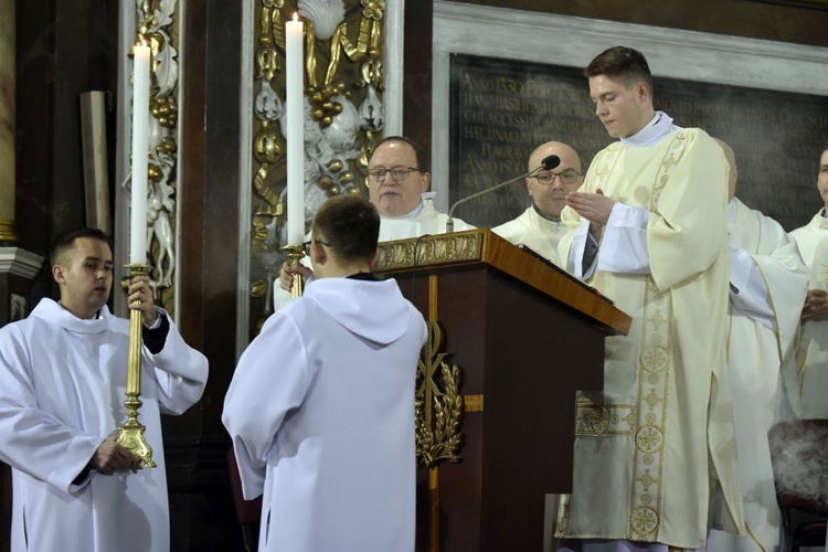 Przyjęcie stroju duchownego przez alumnów III roku