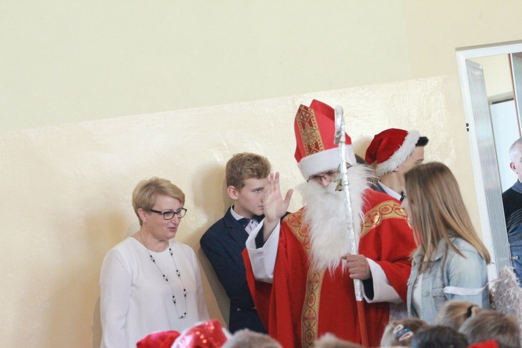 Szkolne Koło Caritas w Pustkowie