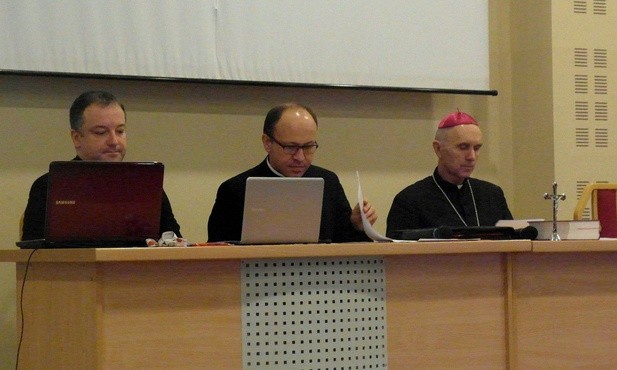 Trzecia sesja synodu zakończona