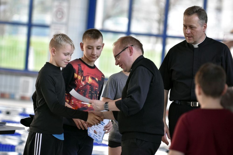 Diecezjalne zawody pływackie dla ministrantów i lektorów