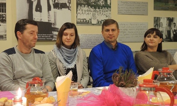 Z lewej: Anna i Michał Stokłosowie; obok - Katarzyna i Alfred Gibasowie