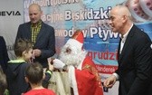 Św. Mikołaj z pływakami w Szczyrku