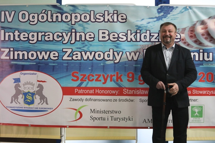 Św. Mikołaj z pływakami w Szczyrku