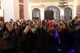 Przyjechali przygotować się na Boże Narodzenie