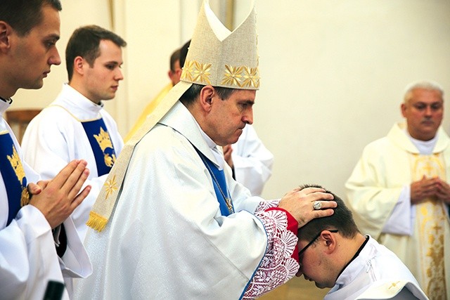 Święceń Michałowi Zasowskiemu udzielił ordynariusz.