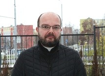 Ks. Damian Dorot jest doktorantem w Instytucie Liturgiki i Homiletyki na Wydziale Teologii KUL