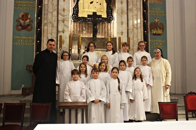 Bielanki przy parafii w Jabłonnie