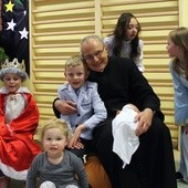 Gościem specjalnym świątecznego spotkania był bp Antoni Długosz