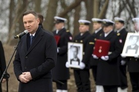 Prezydent: 65 lat obrońcy polskiego Wybrzeża czekali na godny spoczynek