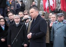 Prezydent Andrzej Duda w czasie przemówienia na Cmentarzu Marynarki Wojennej w Gdyni Oksywiu