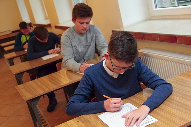 ▲	Znajomość Biblii to dobry fundament do budowania odobistej relacji z Bogiem, szczególnie ważnej  dla ministrantów.