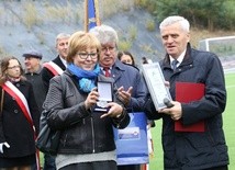 Uroczystość otwarcia stadionu w Stróżach