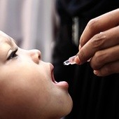 Szczepienie w Pakistanie, gdzie polio wciąż jest groźną chorobą.