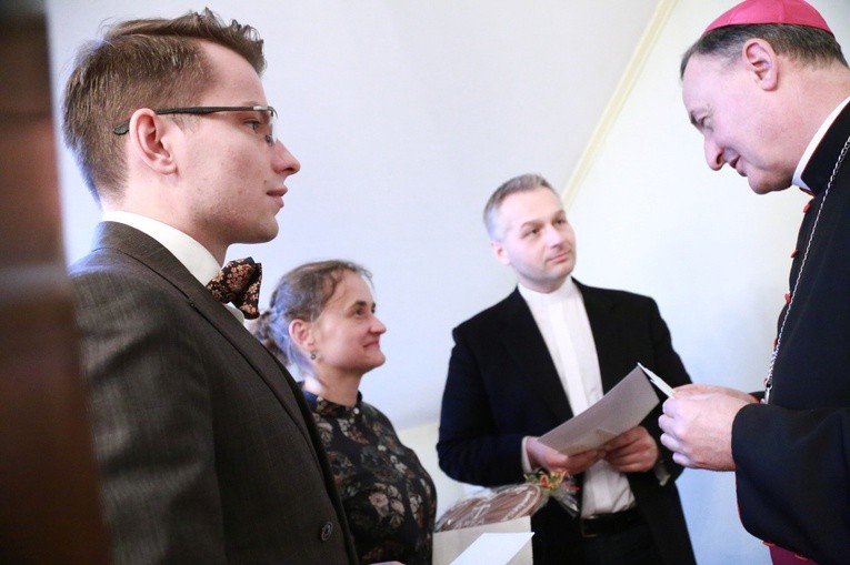 Życzenia od świeckich