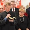 ks. Mateusz Pawlica odczytał słowa Ewangelii opowiadającej o narodzinach Jezusa