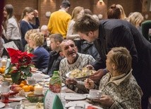 Święta z ubogimi w pięciu polskich miastach