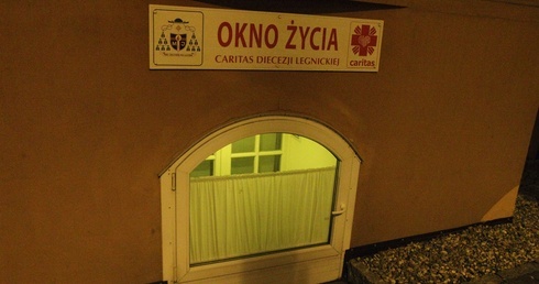 Legnica: Dziewczynka w Oknie Życia
