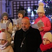 Kard. Dziwisz: Szukajmy Boga w sobie i wokół siebie