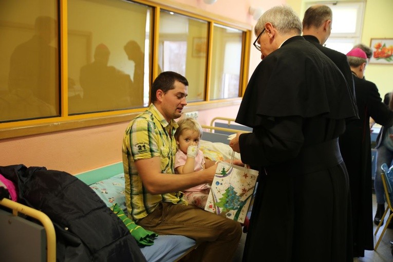 Wigilijna wizyta u chorych i starszych. 