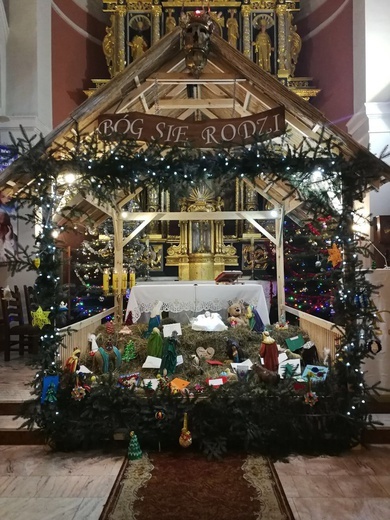 Cieksyn. Szopka bożonarodzeniowa w parafii św. Rocha