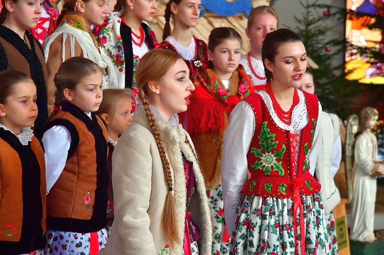 "Wśród nocnej ciszy" z "Turlikami"