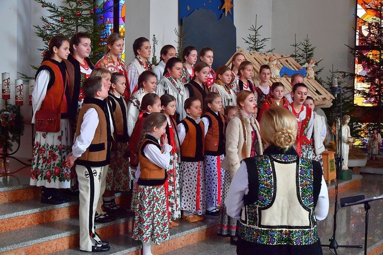 "Wśród nocnej ciszy" z "Turlikami"