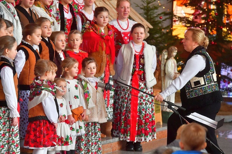 "Wśród nocnej ciszy" z "Turlikami"