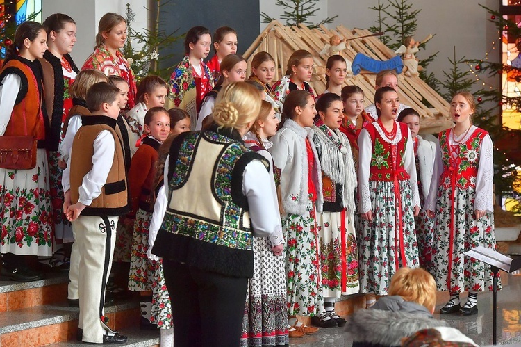 "Wśród nocnej ciszy" z "Turlikami"