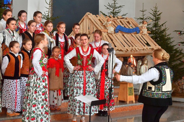 "Wśród nocnej ciszy" z "Turlikami"