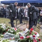 Bp Stanisław spoczął na Cmentarzu Bródzieńskim